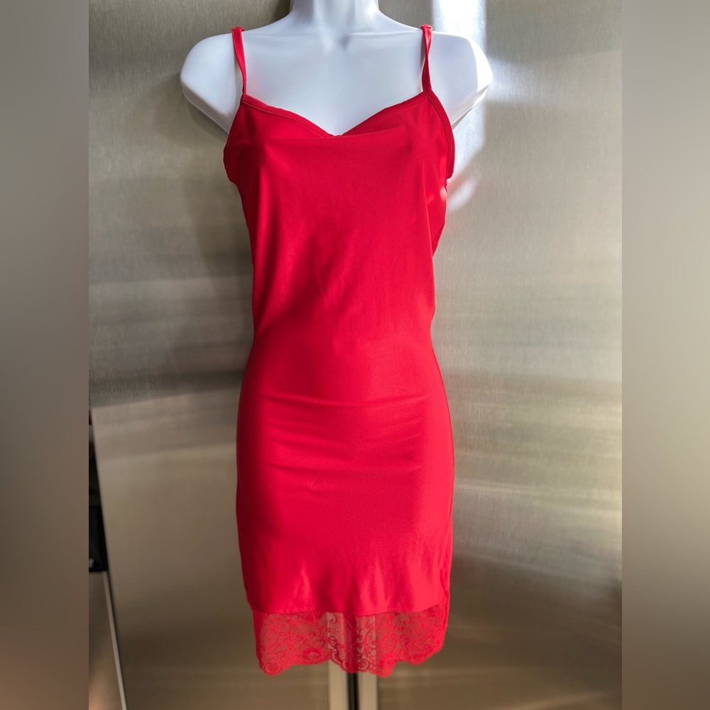 Sexy and slimming Yummie Tummie Shape wear for Dresses.